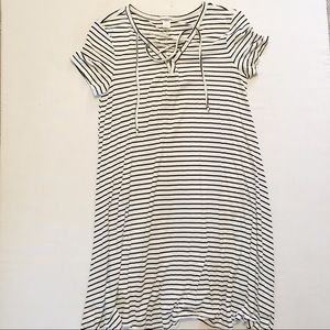Old Navy | Tie Front Dress